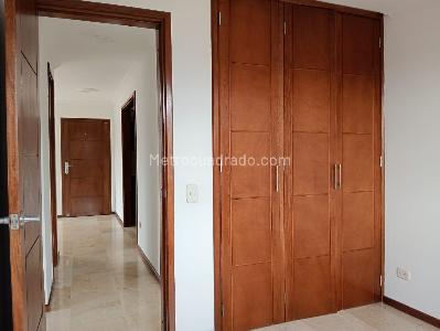 Apartamento de 2 alcobas en venta en Laureles, Medellín, 75 m² · foto 15 de 18