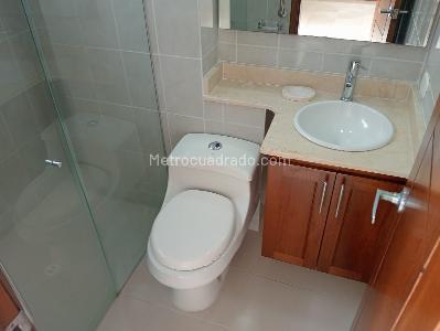 Apartamento de 2 alcobas en venta en Laureles, Medellín, 75 m² · foto 17 de 18