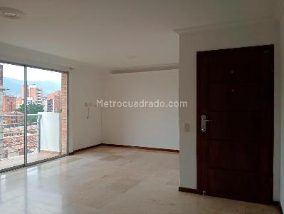 Apartamento de 2 alcobas en venta en Laureles, Medellín, 75 m² · foto 2 de 18