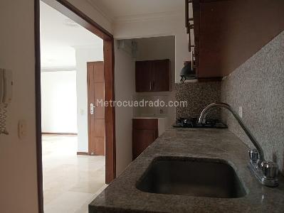 Apartamento de 2 alcobas en venta en Laureles, Medellín, 75 m² · foto 7 de 18