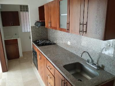 Apartamento de 2 alcobas en venta en Laureles, Medellín, 75 m² · foto 8 de 18