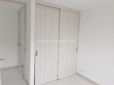 Apartamento de 3 alcobas en arriendo en Belen, Medellín, 70 m² · foto 12 de 18
