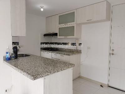 Apartamento de 3 alcobas en arriendo en Belen, Medellín, 70 m² · foto 5 de 18