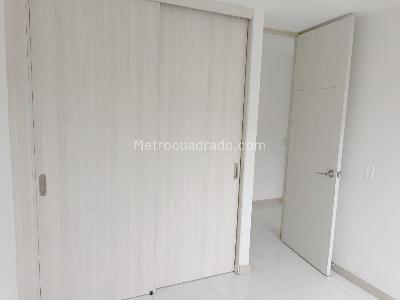 Apartamento de 3 alcobas en arriendo en Belen, Medellín, 70 m² · foto 9 de 18