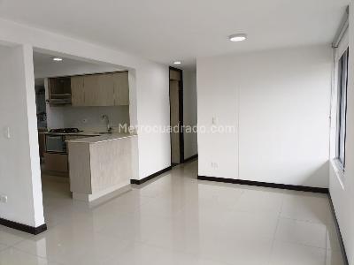 Apartamento de 3 alcobas en arriendo en Belen, Medellín, 84 m² · foto 2 de 19