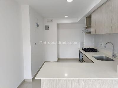 Apartamento de 3 alcobas en arriendo en Belen, Medellín, 84 m² · foto 7 de 19