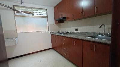 Apartamento de 2 alcobas en venta en Laureles, Medellín, 52 m² · foto 3 de 10