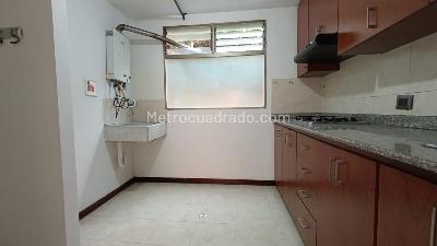Apartamento de 2 alcobas en venta en Laureles, Medellín, 52 m² · foto 4 de 10