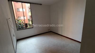 Apartamento de 2 alcobas en venta en Laureles, Medellín, 52 m² · foto 5 de 10