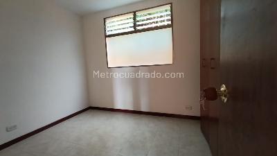 Apartamento de 2 alcobas en venta en Laureles, Medellín, 52 m² · foto 7 de 10