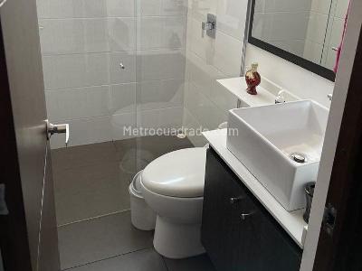 Apartamento en arriendo en Laureles, Medellín · foto 11 de 12