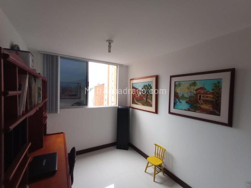 Apartamento Amoblado de 2 Alcobas con 3 Baños en Laureles (Lorena) - 5