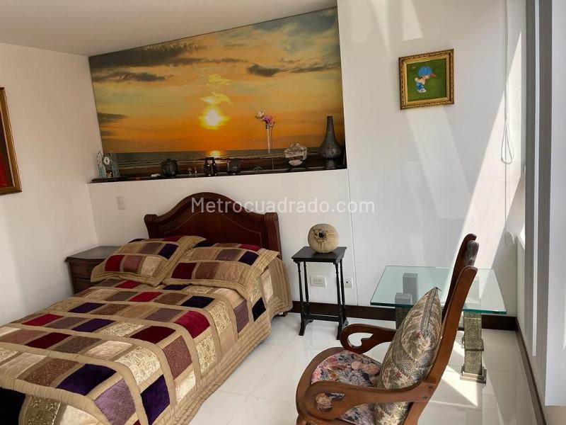 Apartamento Amoblado de 2 Alcobas con 3 Baños en Laureles (Lorena) - 9