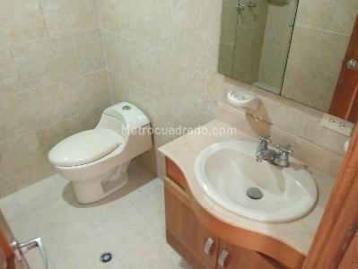 Apartamento de 3 alcobas en venta en Laureles, Medellín, 110 m² · foto 14 de 16