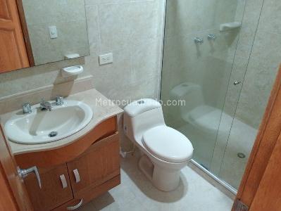 Apartamento de 3 alcobas en venta en Laureles, Medellín, 110 m² · foto 15 de 16