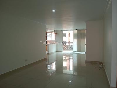 Apartamento de 3 alcobas en venta en Laureles, Medellín, 110 m² · foto 2 de 16