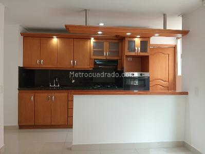 Apartamento de 3 alcobas en venta en Laureles, Medellín, 110 m² · foto 4 de 16