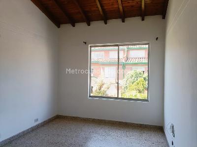Casa de 3 alcobas en venta en Belen, Medellín, 150 m² · foto 10 de 18
