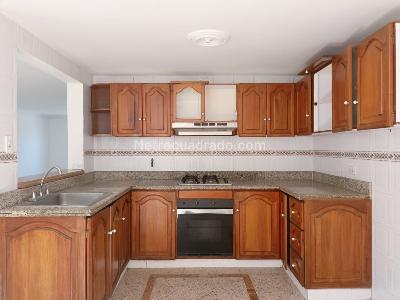 Casa de 3 alcobas en venta en Belen, Medellín, 150 m² · foto 3 de 18