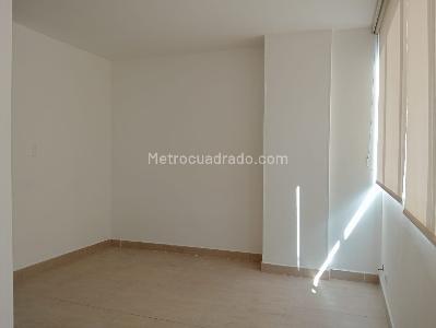 Apartamento de 3 alcobas en arriendo en Laureles, Medellín, 135 m² · foto 10 de 17