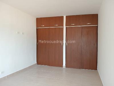 Apartamento de 3 alcobas en arriendo en Laureles, Medellín, 135 m² · foto 8 de 17