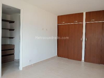 Apartamento de 3 alcobas en arriendo en Laureles, Medellín, 135 m² · foto 9 de 17