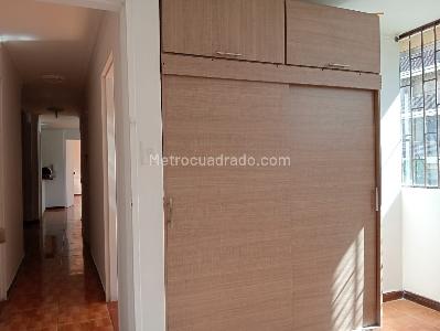 Apartamento de 4 alcobas en venta en Laureles, Medellín, 103 m² · foto 10 de 17