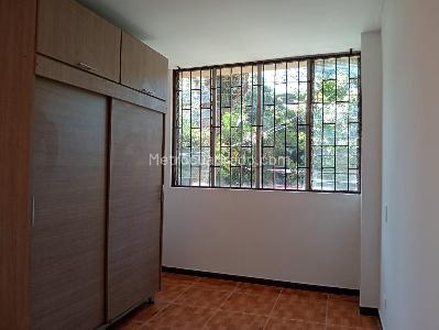 Apartamento de 4 alcobas en venta en Laureles, Medellín, 103 m² · foto 9 de 17