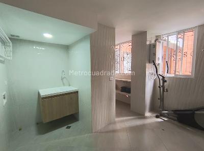 Apartamento de 3 alcobas en venta en Laureles, Medellín, 152 m² · foto 19 de 20