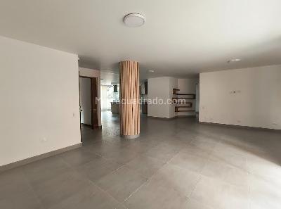 Apartamento de 3 alcobas en venta en Laureles, Medellín, 152 m² · foto 3 de 20
