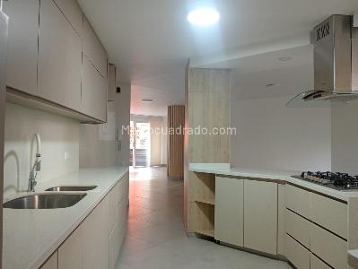 Apartamento de 3 alcobas en venta en Laureles, Medellín, 152 m² · foto 9 de 20