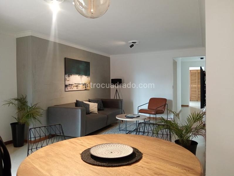 Apartamento Amoblado de 3 Alcobas Cerca de Parques en Laureles - 2