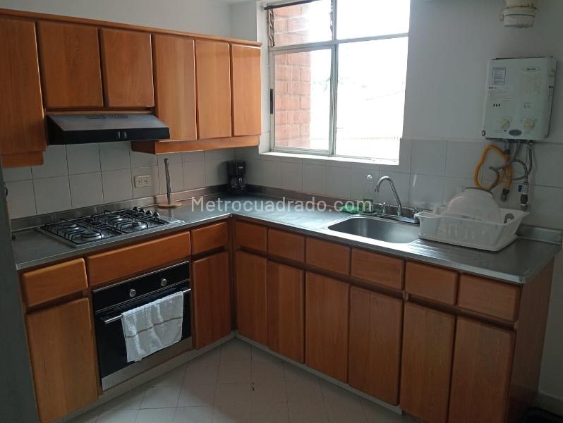Apartamento Amoblado de 3 Alcobas Cerca de Parques en Laureles - 6