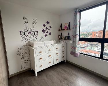 Apartamento de 3 alcobas en venta en Laureles, Medellín, 70 m² · foto 6 de 10