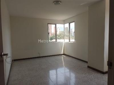 Apartamento de 3 alcobas en venta en Laureles, Medellín, 144 m² · foto 15 de 19