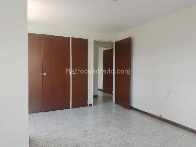 Apartamento de 3 alcobas en venta en Laureles, Medellín, 144 m² · foto 16 de 19