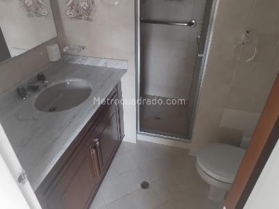 Apartamento de 3 alcobas en venta en Laureles, Medellín, 144 m² · foto 17 de 19