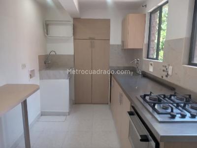 Apartamento de 3 alcobas en venta en Belen, Medellín, 85 m² · foto 4 de 12