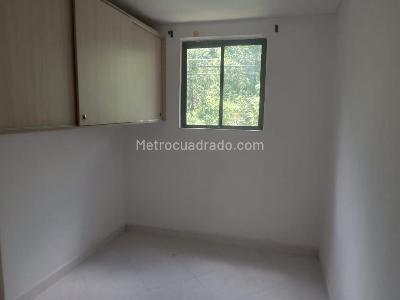 Apartamento de 3 alcobas en venta en Belen, Medellín, 85 m² · foto 8 de 12