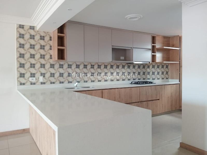 Apartamento Amplio de 3 Alcobas en Laureles Residencial - 5