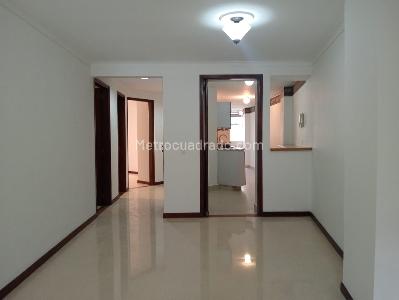 Apartamento de 3 alcobas en venta en Laureles, Medellín, 96 m² · foto 4 de 17