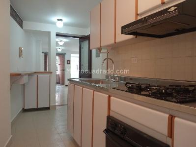 Apartamento de 3 alcobas en venta en Laureles, Medellín, 96 m² · foto 9 de 17
