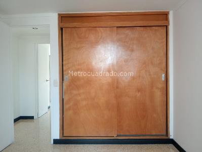 Apartamento de 3 alcobas en venta en Laureles, Medellín, 110 m² · foto 13 de 19