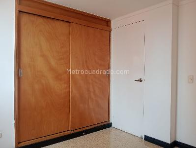 Apartamento de 3 alcobas en venta en Laureles, Medellín, 110 m² · foto 14 de 19