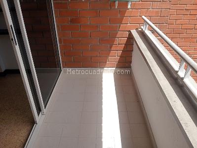 Apartamento de 3 alcobas en venta en Laureles, Medellín, 110 m² · foto 19 de 19