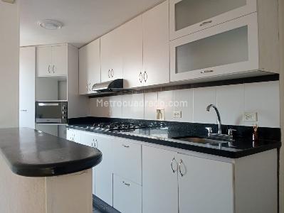 Apartamento de 3 alcobas en venta en Laureles, Medellín, 110 m² · foto 6 de 19