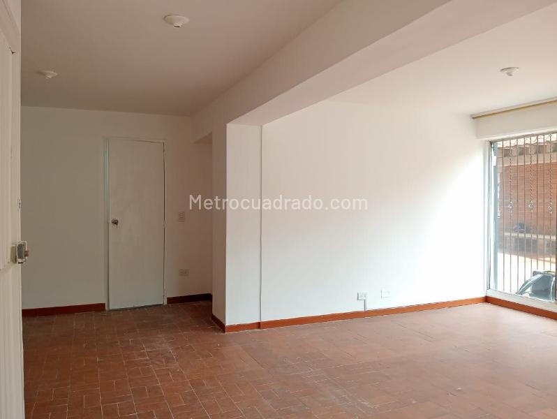 1BR Apartment in LAURELES (30 m²) - 4