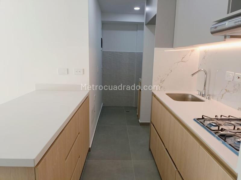 Charming 2BR Apartment with Pool in Guayabal - 6