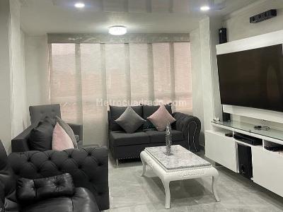 Apartamento de 3 alcobas en venta en Laureles, Medellín, 134 m² · foto 2 de 18