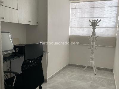 Apartamento de 3 alcobas en venta en Laureles, Medellín, 134 m² · foto 8 de 18